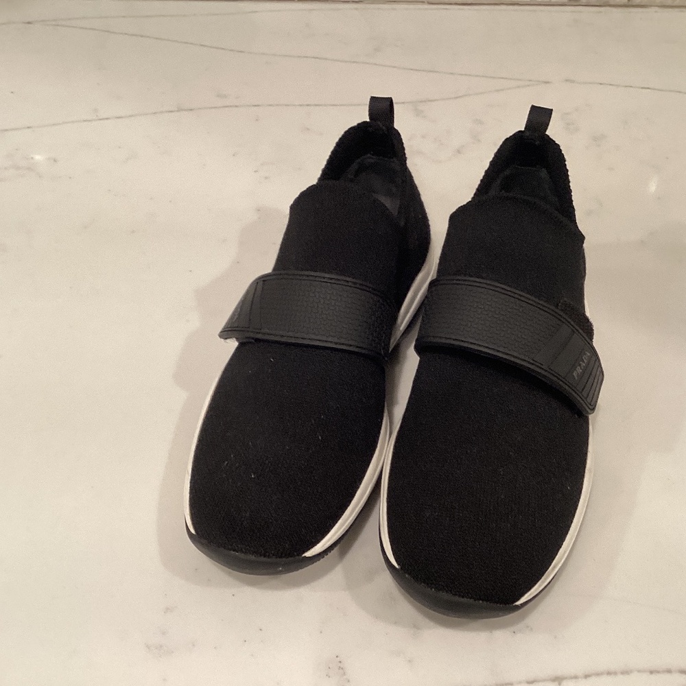 Prada boys shoes size 32